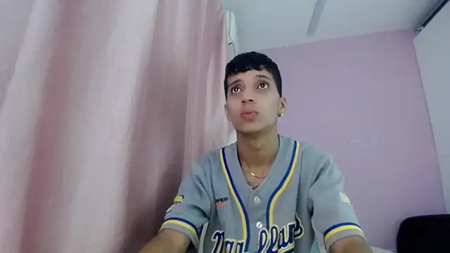 Snapshot of Yei_lee_ chatting on 05.14.26 Yei lee online show from 05.14.26