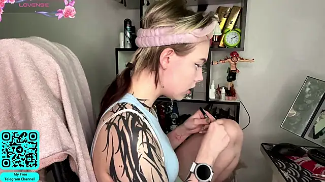 Snapshot of MadalynNosel chatting on 06.07.26 MadalynNosel online show from 06.07.26