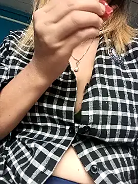 Bristy BigBoobs online show from 06.04.26