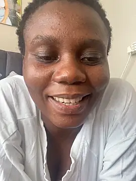 Snapshot of Siwe30 chatting on 05.17.26 Siwe30 online show from 05.17.26