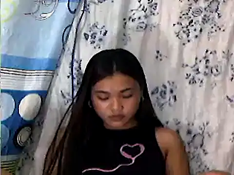 Snapshot of AsianPinay18 chatting on 05.12.26 AsianPinay18 online show from 05.12.26