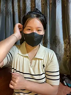 Mely2005 online show from 04.07.26