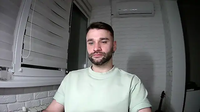 Snapshot of DaddySlava chatting on 04.01.26 DaddySlava online show from 04.01.26