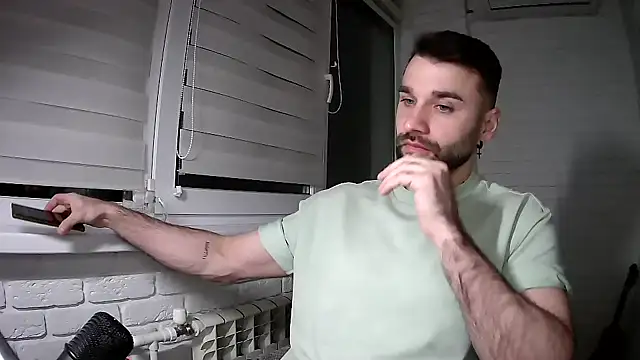 Snapshot of DaddySlava chatting on 04.03.26 DaddySlava online show from 04.03.26