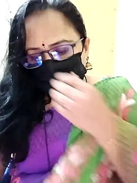 Snapshot of monisha_cam chatting on 04.10.26 monisha cam online show from 04.10.26