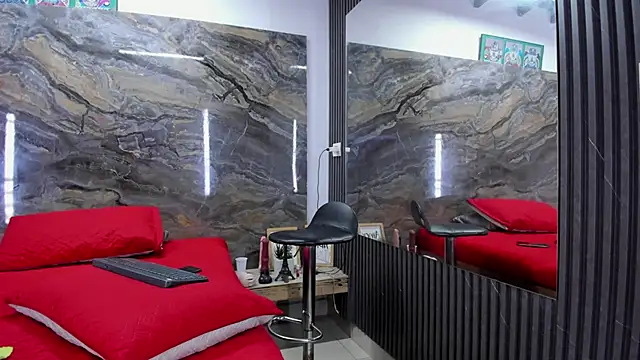 logan-wollf online show from 04.18.26