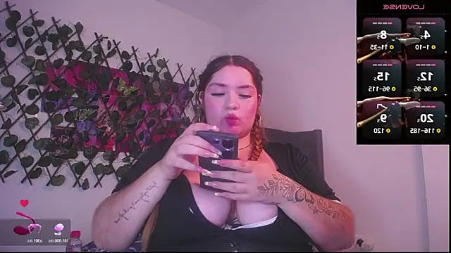 Snapshot of Samantha_Matius chatting on 05.28.26 Samantha Matius online show from 05.28.26