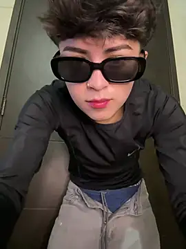 Snapshot of Baby_face8 chatting on 05.14.26 Baby face8 online show from 05.14.26