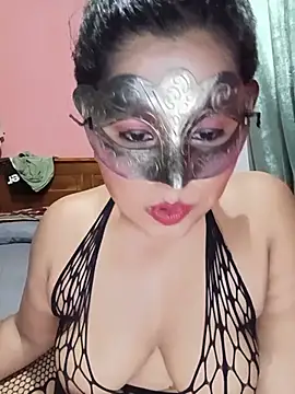 Maskedcurves online show from 07.24.26