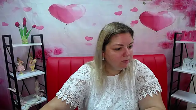 Snapshot of AdelinaMaster chatting on 07.15.26 AdelinaMaster online show from 07.15.26