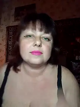 Snapshot of AuroKaria chatting on 04.23.26 AuroKaria online show from 04.23.26