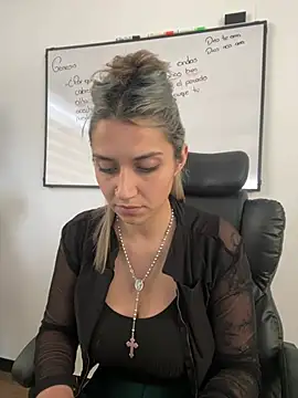Isabella varella- online show from 07.20.26