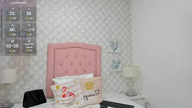 Snapshot of sofia_martinez_9 chatting on 06.18.26 sofia martinez 9 online show from 06.18.26