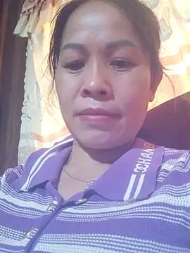 Snapshot of -Luni- chatting on 06.18.26 -Luni- online show from 06.18.26