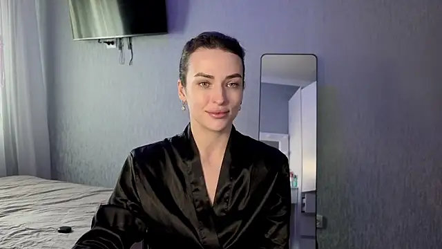 Snapshot of Kira__love1 chatting on 05.18.26 Kira love1 online show from 05.18.26