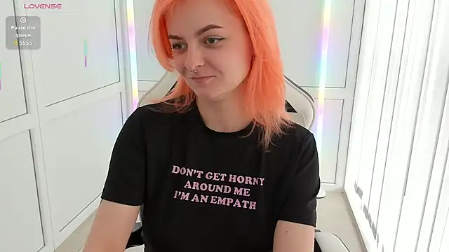 NightLeaf online show from 04.11.26