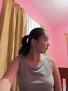 Snapshot of onlykays_ chatting on 04.04.26 onlykays online show from 04.04.26