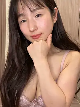 Snapshot of Hinako_0012 chatting on 04.23.26 Hinako 0012 online show from 04.23.26