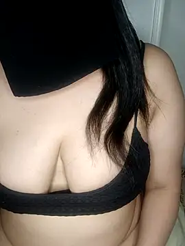 Snapshot of Amira_Egypt chatting on 05.11.26 Amira Egypt online show from 05.11.26