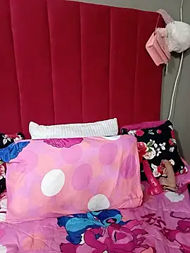 Snapshot of PinkyxGodess chatting on 06.21.26 PinkyxGodess online show from 06.21.26