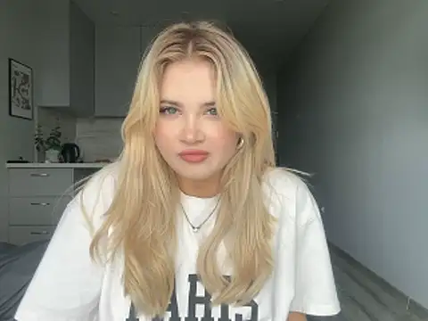 Snapshot of kirtova_ chatting on 05.31.26 kirtova online show from 05.31.26