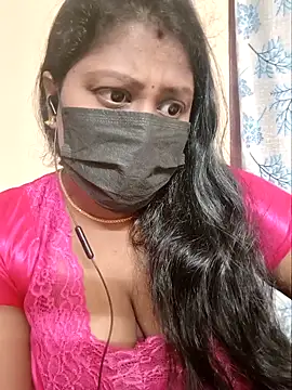 Romantic Woman online show from 04.18.26