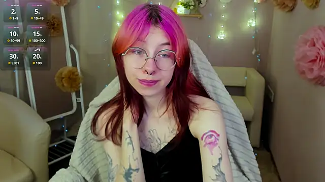 Snapshot of Alice_Nyx chatting on 05.16.26 Alice Nyx online show from 05.16.26