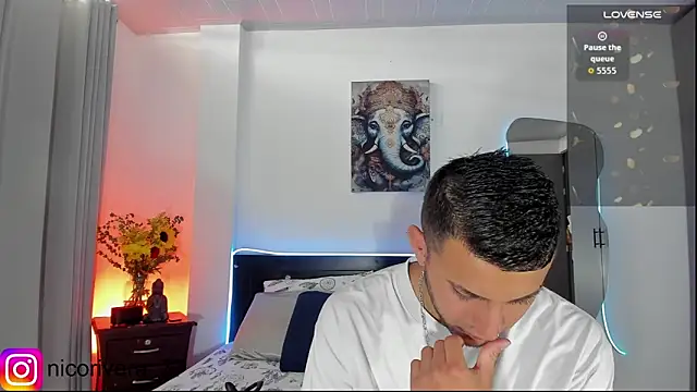 Emma Nico online show from 04.18.26