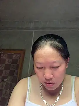 Snapshot of candy-beo chatting on 05.19.26 candy-beo online show from 05.19.26