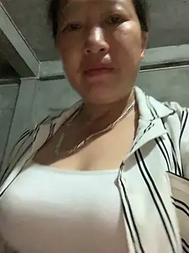 Snapshot of candy-beo chatting on 05.23.26 candy-beo online show from 05.23.26