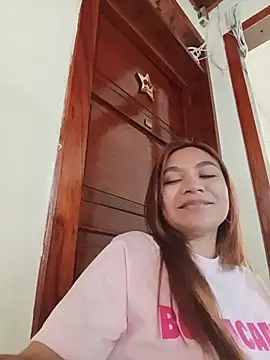 Snapshot of Leticia_Hinkley_ chatting on 06.17.26 Leticia Hinkley online show from 06.17.26