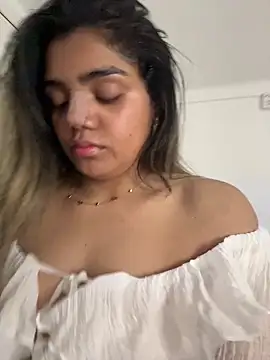 Snapshot of MarielBrown chatting on 04.06.26 MarielBrown online show from 04.06.26