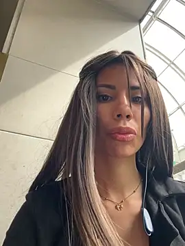 AlmaSajor  online show from 04.13.26