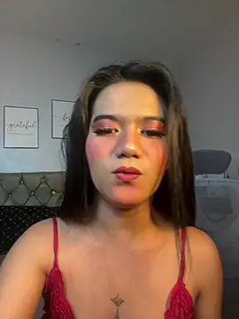 Snapshot of JassmineLove chatting on 06.23.26 JassmineLove online show from 06.23.26