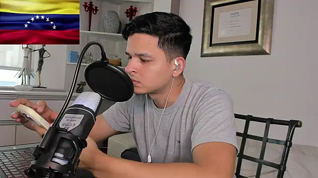 Snapshot of matrix1998 chatting on 04.06.26 matrix1998 online show from 04.06.26