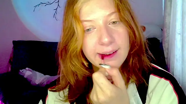 Snapshot of earn_my_lily chatting on 04.20.26 earn my lily online show from 04.20.26