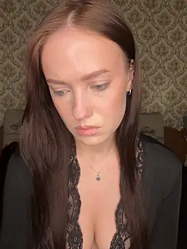 Bonny Red  online show from 04.07.26