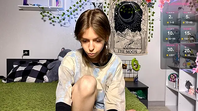 LunaBless online show from 04.09.26