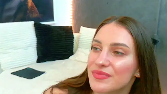 Snapshot of Amira_a chatting on 06.25.26 Amira a online show from 06.25.26