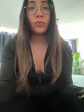 Snapshot of vampiralatina chatting on 05.20.26 vampiralatina online show from 05.20.26