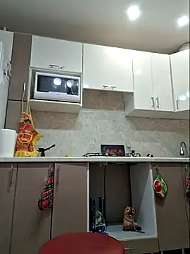 LaliaMia online show from 10.19.25