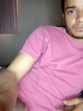 LuisLatinboyy online show from 04.18.26