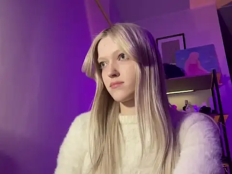 StellinaLuna online show from 04.18.26