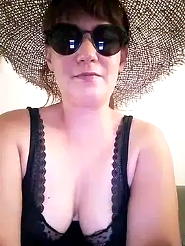 Snapshot of Maggie38 chatting on 07.24.26 Maggie38 online show from 07.24.26