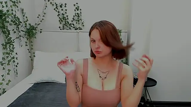 Charlotte Stee online show from 06.25.26