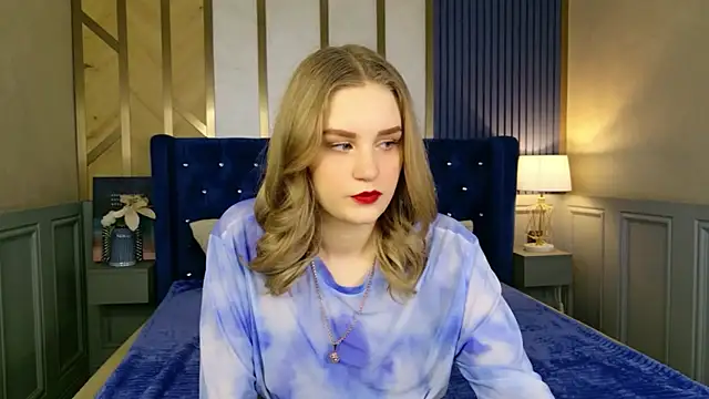 Snapshot of Molly_Voses chatting on 05.15.26 Molly Voses online show from 05.15.26
