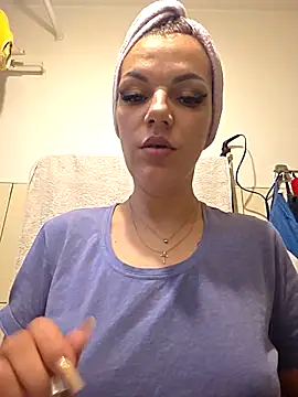 SweetMomy  online show from 04.17.26