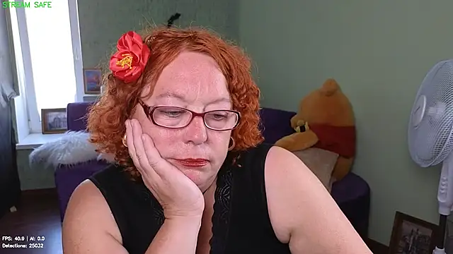 Snapshot of Fara_Flutte chatting on 07.22.26 Fara Flutte online show from 07.22.26