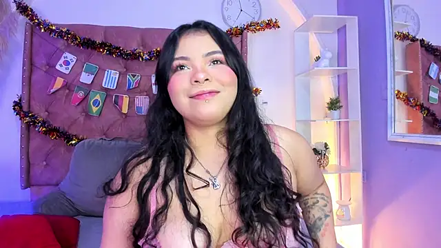 Snapshot of ROSELEI_ chatting on 06.19.26 ROSELEI online show from 06.19.26