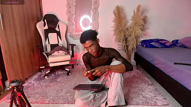 Snapshot of IamAndrey chatting on 06.15.26 IamAndrey online show from 06.15.26